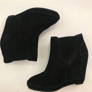 BP “Kellie” Suede Black Wedge Booties Size 8